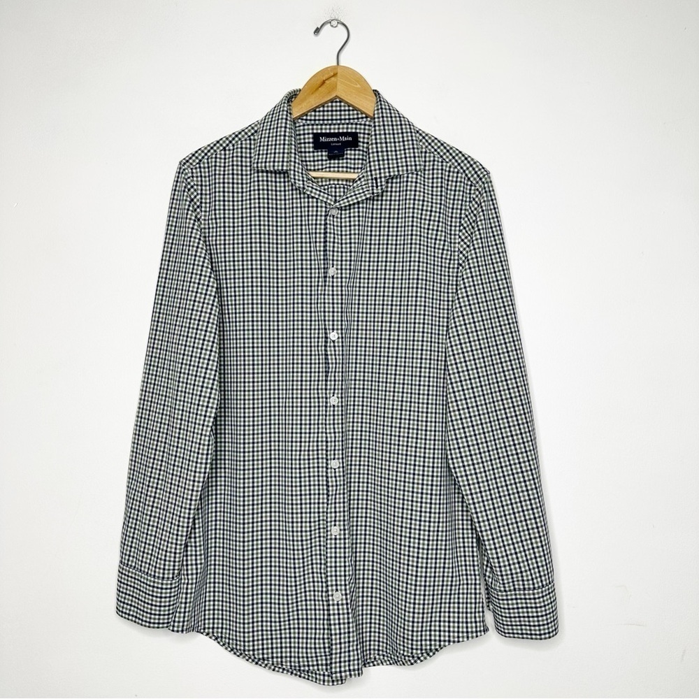Mizzen+Main Leeward Trim Fit Performance Button Down Shirt Size Medium